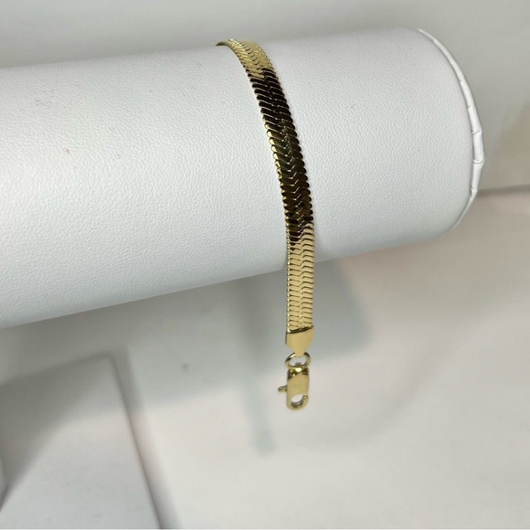 independent Jewelry - 14k gold filled herringbone bracelet